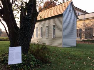 "A House for Giuseppe Panza" by Robert Wilson, Novello Case in Legno Novello Case in Legno Casas de madera Madera Acabado en madera