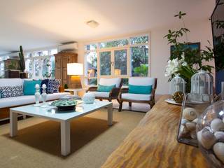 Blue Feelings, IZI HOME Interiores IZI HOME Interiores Tropical style living room
