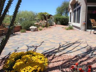 DISEÑO DE PATIO EN TUCSON, ARIZONA, U.S.A., Arqland arquitectura y paisajismo Arqland arquitectura y paisajismo สวน