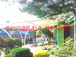 Tenda Membrane @Kolam Renang Jakarta, Braja Awning & Canopy Braja Awning & Canopy Jardins modernos Ferro/Aço