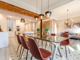 Home Staging en Piso de Lujo en Barcelona, Markham Stagers Markham Stagers Ruang Makan Modern Ubin Amber/Gold