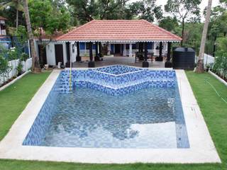 Luxo Villa at Aldona, Goa, India, Rita Mody Joshi & Associates Rita Mody Joshi & Associates مسبح أسمنت