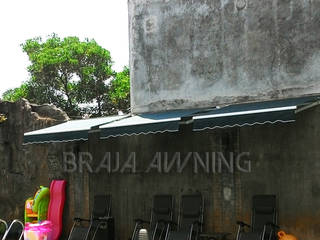 Awning Gulung Kolam Renang Jakarta, Braja Awning & Canopy Braja Awning & Canopy Klasik Balkon, Veranda & Teras Tekstil Altın Sarısı