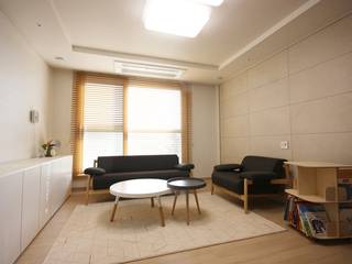 따뜻한 내츄럴 홈스타일링, homelatte homelatte Minimalist living room