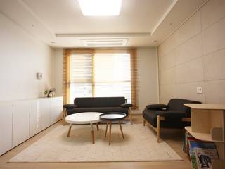 따뜻한 내츄럴 홈스타일링, homelatte homelatte Minimalist living room