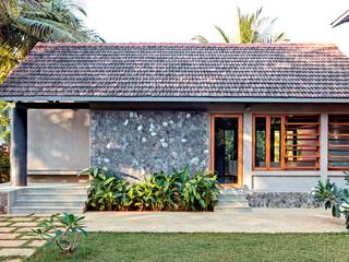 Kashid House, DCOOP ARCHITECTS DCOOP ARCHITECTS Bungalows Pedra