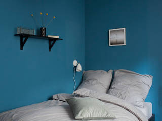 LIVE & BREATHE, VINTAGENCY VINTAGENCY Eclectic style bedroom Blue