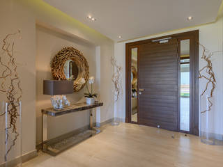 North Coast Villa, Hossam Nabil - Architects & Designers Hossam Nabil - Architects & Designers Modern corridor, hallway & stairs