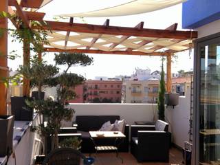 Terraza con pérgola y jardín vertical., GreenerLand. Arquitectura Paisajista y Tematización GreenerLand. Arquitectura Paisajista y Tematización