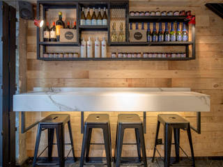 DISEÑO DE UNA CAFETERIA, P A Z A R T E P A Z A R T E Minimalist media room Wood Wood effect