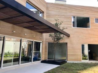Casa en Villa Florence, Revah Arqs Revah Arqs Moderner Balkon, Veranda & Terrasse