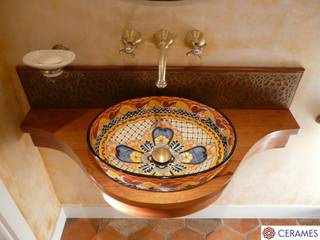 Meksykańska umywalka promieniująca blaskiem, Cerames Cerames トロピカルスタイルの お風呂・バスルーム