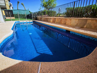 Alberca en Los Lagos, Albercas y Spa de Sonora SA de CV Albercas y Spa de Sonora SA de CV Piscine classique Béton armé