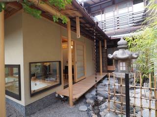 大宮の町家 雲・小宮（ゲストハウス）, 一級建築士事務所 (有)ＢＯＦアーキテクツ 一級建築士事務所 (有)ＢＯＦアーキテクツ Commercial spaces Hotels