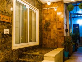 Goel's, Aanandam World City, Raipur, ES Designs ES Designs Modern style doors