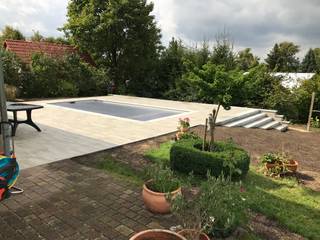 Gestaltung einer Gartenanlage mit einem RivieraPool Ancona Style, GFK-Fertigbecken im Farbton Papyrus, Schwimmbadbau Jens Pauling Dresden Schwimmbadbau Jens Pauling Dresden Basen do ogrodu