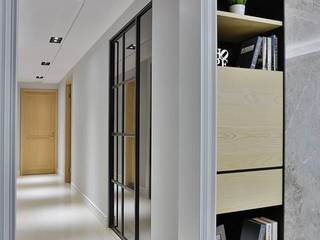 台中 - 喬立, 禾廊室內設計 禾廊室內設計 Classic style corridor, hallway and stairs