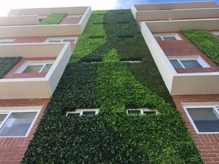 Latest geometric green wall design with artificial hedges , Sunwing Industries Ltd Sunwing Industries Ltd Modern Walls and Floors Plastic