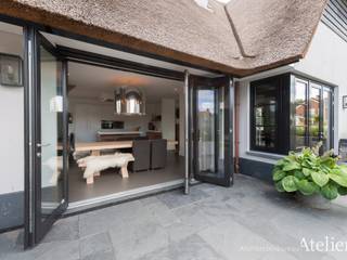 Landelijke villa in Castricum, Architectenbureau Atelier3 Architectenbureau Atelier3 Villas Stone