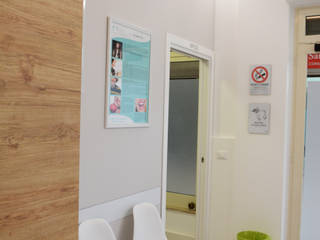 Studio Dentistico DENTAL CLINIC, Arch. STEFANELLI Gabriella Arch. STEFANELLI Gabriella Commercial spaces