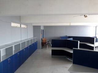 ​Liceo Comercial Puente Alto, Crea Oficinas Ltda Crea Oficinas Ltda 商業空間