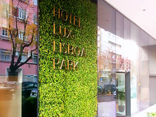 HOTEL LUX LISBOA | Un toque verde en el centro de Lisboa, AIR GARDEN AIR GARDEN モダンな庭