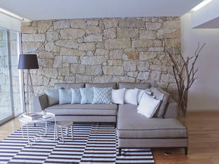 Living room Tangerinas e Pêssegos - Design de Interiores & Decoração no Porto モダンデザインの リビング 花崗岩 cosy sofa,grey sofa,corner couch,stripes,carpet,lamp,decoration,summer decoration,designer,portuguese designers,interior designer,living room