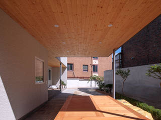 SEONGBUK-DONG HOUSE with Sarang-Chae, IDEA5 ARCHITECTS IDEA5 ARCHITECTS 모던스타일 주택