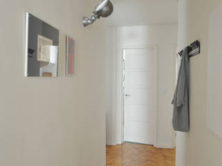 Remodelação de Apartamento - Algés, we shape we shape モダンスタイルの 玄関&廊下&階段