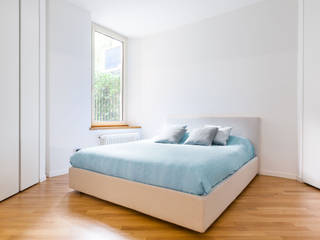 Ristrutturazione d'interni a Milano, CLM Arredamento CLM Arredamento Modern style bedroom