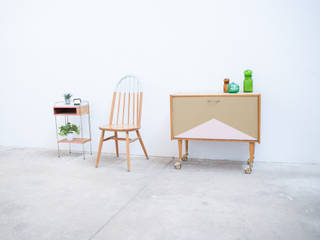 Rénovation de plusieurs meubles vintage, La Chouette Echoppe La Chouette Echoppe Scandinavian style living room Wood Wood effect