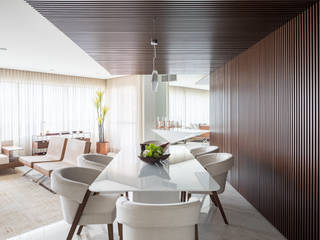 Apartamento 213, Carpaneda & Nasr Carpaneda & Nasr Modern Dining Room