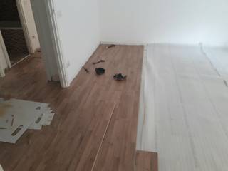 Pavimento laminato, Soloparquet Srl Soloparquet Srl Salas de estilo moderno