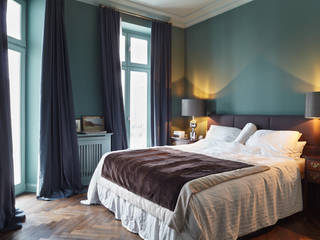 Wohnungsumbau in Berlin, Nailis Architekten Nailis Architekten Classic style bedroom Möbel,Eigentum,Gebäude,Kompfort,Azurblau,Holz,Textil,Lampe,Beleuchtung,Innenarchitektur