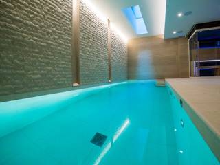 Luxury Indoor Pool with Counter Current Unit and Automatic Slatted Pool Cover , London Swimming Pool Company London Swimming Pool Company مسبح لانهائي