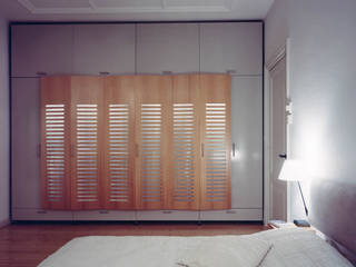 Herenhuis renovatie, Bergblick interieurarchitectuur Bergblick interieurarchitectuur Modern Bedroom Wood Grey