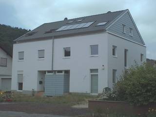 Niedrigenergie-Doppelhaus in Bad Neuenahr-Ahrweiler, ritter architekten ritter architekten Moderne Häuser Weiß