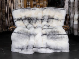 Shadow Blue Frost Fuchs Pelzdecke - SAGA Fur, Lars Paustian - International Fur Lars Paustian - International Fur Scandinavian style bedroom Fur White