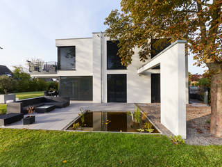 Neubau eines modernen Einfamilienhauses, STRICK Architekten + Ingenieure STRICK Architekten + Ingenieure Treppe