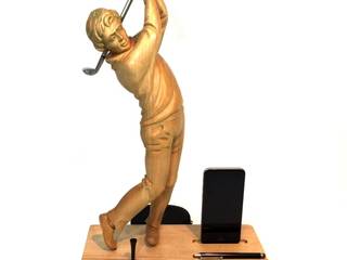 Dockingstation, Ladestation, Golfspieler, Pokal, Trophäe, aus Lindenholz und Ebenholz für ein Apple iPhone 6, 6S, 6 Plus, 8, 8 Plus und X, STATION4YOU STATION4YOU Коммерческие помещения Дерево Эффект древесины