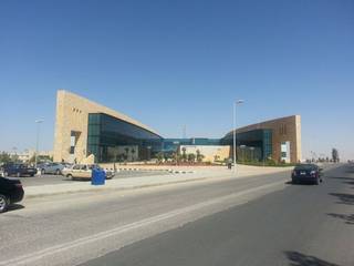 J.U.S.T Complex of Halls in Jordan, SPACES Architects Planners Engineers SPACES Architects Planners Engineers مساحات تجارية