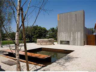 House at Chamusca da Beira, Portugal, Margem Arquitectura Paisagista Lda Margem Arquitectura Paisagista Lda حديقة