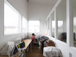 1.5階デッキのある家, ラブデザインホームズ／LOVE DESIGN HOMES ラブデザインホームズ／LOVE DESIGN HOMES Study/office