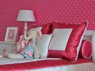 Quarto de menina, STOOL INTERIORS STOOL INTERIORS Girls Bedroom