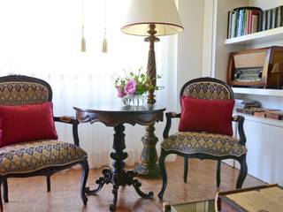 Restauro de estofos de sala de estar, STOOL INTERIORS STOOL INTERIORS Classic style living room