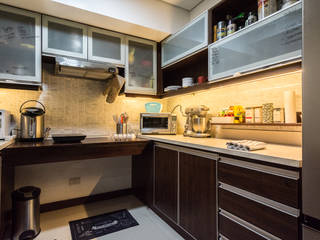 Sonata Private Residences, TG Designing Corner TG Designing Corner Modern Kitchen