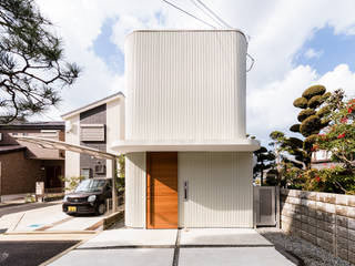 melt, 建築設計事務所SAI工房 建築設計事務所SAI工房 Wooden houses Iron/Steel White