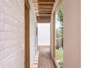 Casa L, LANZA Atelier LANZA Atelier Country house Bricks