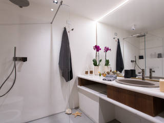 Casa F+J a Firenze, Architetto Francesco Franchini Architetto Francesco Franchini Modern bathroom