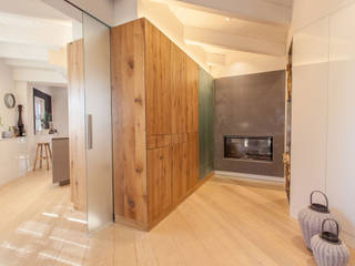 Moderne Wohnhaus mit warmen Holzcharakter, Manufaktur Hommel Manufaktur Hommel 现代客厅設計點子、靈感 & 圖片